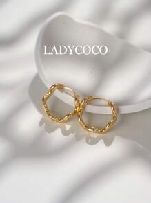 1 par de brincos de argola de metal trançado banhados a ouro 14K elegantes e modernos, joias para mulheres, minimalistas e luxuosos