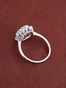 1 pieza Anillo con incrustaciones de zirconia de estilo de lujo