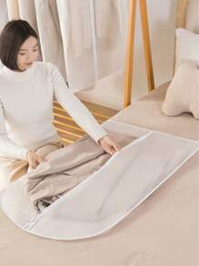 1 sac de praf pentru haine, buzunar transparent lavabil, husă de agățat pentru haine, husă de praf pentru costum, husă de protecție pentru sortarea hainelor, saci de haine agățați cu fermoar complet, huse de protecție pentru haine semitransparente pentru organizarea dulapului, material PEVA rezistent la praf și mucegai, potrivit pentru depozitarea hainelor sezoniere, economisește spațiu și este ușor de utilizat, protejează hainele de praf, umiditate și molii, perfect pentru acasă și dormitor de călătorie, organizator, depozitare acasă