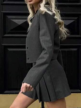 女士时尚条纹简约优雅百褶裙和夹克