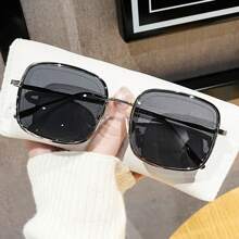 1pc 2025 New Arrival Square Metal Retro Fashion Fashion Glasses For Women, Suitable For Driving, Street Style, Travel