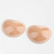 2 pezzi di coperture adesive invisibili a forma di cuore in silicone per capezzoli, petali triangolari in spugna spessa per il seno, reggiseno con spalline regolabili per costumi da bagno