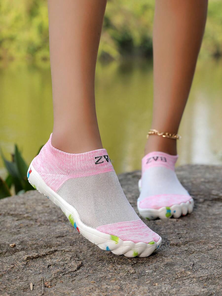ZVB Couple's Aqua Shoes Suitable For Barefoot Lovers, Swimming, Diving, Soft-Soled Women's Beach Shoes, Outdoor Quick-Drying Summer Sandals, Fishing Water Shoes, Non-Slip Breathable Water Shoes - 粉色 - 查看 1