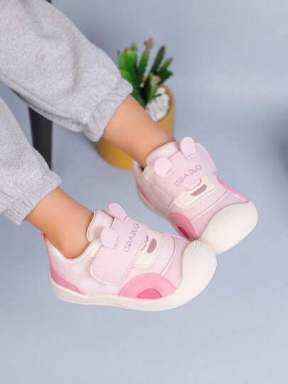 Sapatos leves para bebês, novos, de sola macia, para meninos e meninas, para o outono