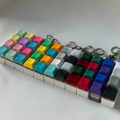 4Keys Knapp Keycap Fidget Nyckelring Finger Tangentbord Caps DIY Tangentbord Clicker För Vuxen För Att Lindra Stress Fördriva Tiden