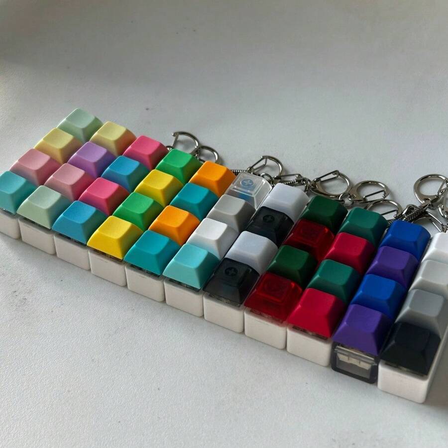 4Keys Button Keycap Fidget Keychain Finger Keyboard Caps DIY Keyboard Clicker For Adult To Relief Stress Pass The Time - Multicolor - View 1