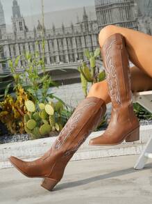 New 2024 Outdoor Plus Size Fashion Women Western Embroidered Knee-High Boots