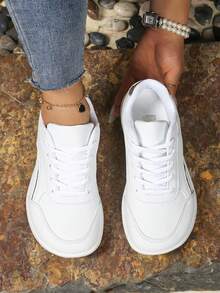 AOSEIN 女式宽版运动鞋，皮革鞋面，金属条纹装饰，系带前部赤脚跑步鞋，适合户外活动 - 白色 - 查看 4