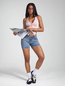 Jeanoix Alphabet Badge Stretchy Slim Fit Denim Shorts - Light Wash - View 5