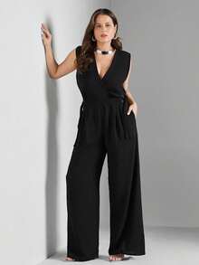 FASHION MIX PREMIUM Elegant Long Jumpsuit Tailored With Detail At The Waist And V-Neckline Plus Size Women's Fits 46 To 50 - 黑色 - 查看 2