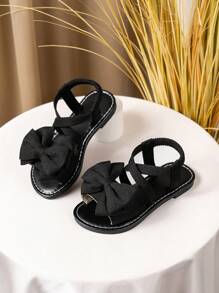 Un par de sandalias de playa de verano a la moda para niños, nuevas sandalias con moño para niños 2025, sandalias de estilo bohemio, sandalias tejidas a mano, sandalias casuales para vacaciones y fiestas