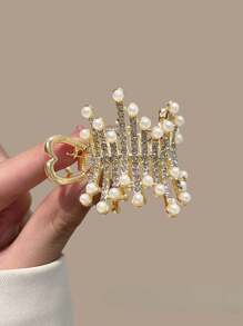 1pc Personalized & Fashionable Hair Claw Clip With Metallic Pearl & Rhinestone Decor For High Ponytail Street Tiaras Valentine's Day Valentines Hair Accessories For Women Claw Clips Hair Claws Hair Barrettes