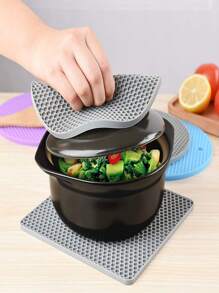 Zestaw 4 silikonowych trójnogów odpornych na ciepło, antypoślizgowych podstawek pod garnki, garnki i patelnie, kuchenne podkładki grzewcze, myte ręcznie silikonowe podkładki, wielofunkcyjne otwieracze do butelek i podstawki, antypoślizgowe podkładki grzewcze, odpowiednie do kuchennych podkładek izolacyjnych, gorących dysków, otwieraczy do butelek, podstawek pod łyżki, silikonowych podkładek (Nordic Grey)