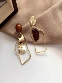 1 Pair European & American Asymmetrical Hollow Stud Earrings