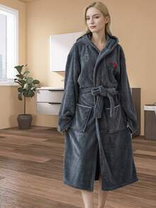 1pc Polyester Bathrobe (Size L) Unisex, Embroidered, Autumn/Winter Home & Bathroom Long Robe, Solid Color Coral Fleece Soft & Absorbent Microfiber, Suitable For Home, Bathroom, Pool, Dormitory - Multicolor - View 5