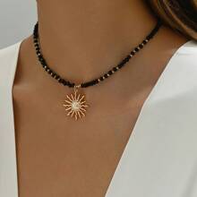 1 Stück Damen Boho Halskette - goldener Sonnenanhänger mit Türkisperlen, geeignet für Alltagstragen und Partymode für Frauen, elegant das ganze Jahr über, kann Lässig oder formell getragen werden, Retro-Stil, detailliertes Design, modisches Statement-Accessoire