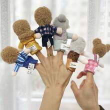 18 件、6 件、1 件、3 件木制家庭手指木偶，圣诞节、万圣节、感恩节礼物，家庭成员角色扮演木偶。原创故事学习辅助木偶 - 讲故事和阅读道具（随机肤色：黑色、黄色、白色；随机服装图案） - 彩色 - 查看 7