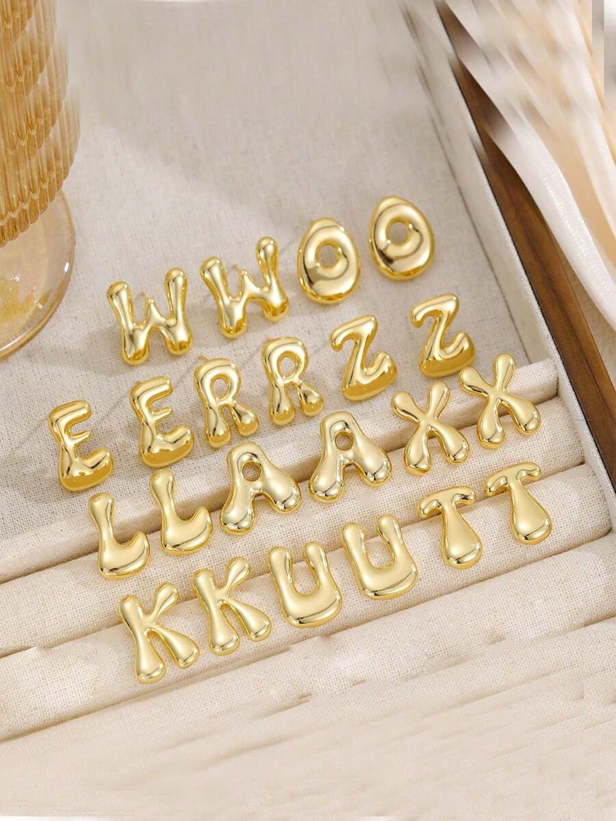 1对高彩黄铜镜面Q版气球泡泡圆鼓形字母耳环含26个英文字母A-Z、首字母姓氏耳环（耳针比较软-可手动调节角度）