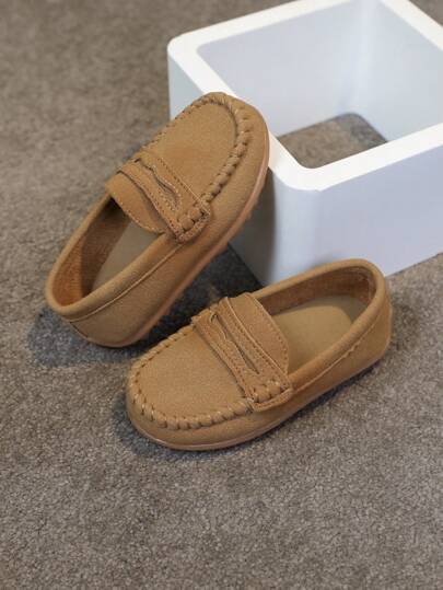 1 par de mocasines de suela blanda de unicolor para niños, zapatos formales para fiesta antideslizantes y ligeros para niños pequeños, diseño de fácil deslizamiento