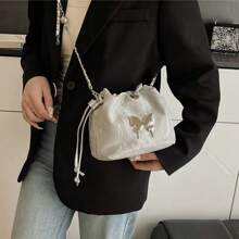 Borsa a tracolla da donna alla moda, con coulisse e farfalla, stile retrò 2025, stile elegante, stile celebrità, stile retrò moderno, stile casual, stile semplice, posto di lavoro, ufficio, appuntamenti, viaggio, vacanza, shopping, festa, cena.