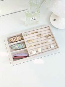 1-Piece Portable Jewelry Box, Pu Simple Leather Jewelry Box, Ring Box, Women's Small Jewelry Box, Simple Home Jewelry Storage Box, Travel Storage Box, Exquisite Mini Travel Jewelry Storage Box, Earrings, Rings, Necklaces, Portable Back-To-School Essentials, Memorable Holiday Gifts, Easter Gifts, Bridesmaid Gifts, Summer Travel Essentials, Travel Accessories, Travel Essentials, Mini Display Storage Box, Cruise Essentials, Holiday Gifts