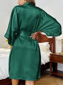 1 Pc Women Solid Color Elegant Tie-Waist Autumn/Winter Short Satin Robe, Sexy Bridal Bridesmaid Sleepwear, Comfortable Kimono Robe With Belt, Suitable For Home Use, For Fall, For Christmas - Dark Green - View 10