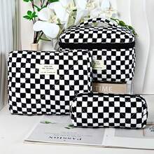 经典格纹化妆包，时尚设计，大容量收纳包，可存放化妆品和护肤品，轻便旅行洗漱包，是送给女孩的理想礼物。化妆包，化妆包，化妆袋，化妆品收纳包，化妆品整理包，旅行，化妆袋，包，梳妆台，化妆袋，旅行必备，化妆包，旅行必备，梳妆台配件，小化妆包，化妆袋，化妆品收纳包，旅行必备，大容量，大号化妆包，圣诞礼物，化妆袋，旅行，送给女性的旅行必备礼物，化妆袋，手拿包/小手提包，化妆品整理包，化妆品收纳包，化妆袋，化妆刷收纳袋，迷你化妆袋，大容量化妆袋，送给女性的礼物，圣诞礼物，送给女性的礼物创意