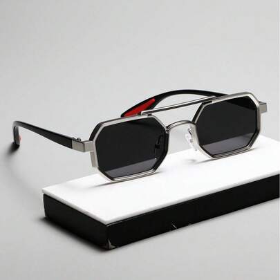 一副男女通用金属几何框休闲时尚眼镜，小号和中号尺寸，适合返校季，打造时尚学院风造型