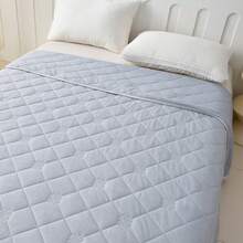 1pc Lightweight Cool Quilt/Summer Blanket, Breathable Solid Color Patchwork, Fresh And Cooling, Suitable For Bedroom, Guest Room, Sofa - View 8