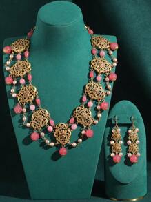 Conjunto de joyería nupcial con enchapado en bronce vintage, accesorios de compromiso, borlas multicapa, collar de piedra natural rosa dulce hecho a mano con cuentas y perlas falsas, aretes y anillo