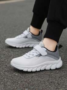 Zapatos deportivos ligeros y transpirables para niños, ideales para el verano