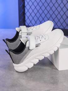 Zapatos deportivos ligeros y transpirables para niños, ideales para el verano