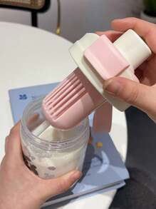 1pc 600ml Cute Cat Design Plastic Cup With Dual Straws, Leak-Proof, Large Capacity, Portable For Outdoor, Student, High-Quality Appearance, With Tea Strainer