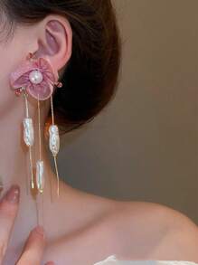 1 par de pendientes elegantes con flor, borla y perla, diseño único de estilo de alta gama para mujer