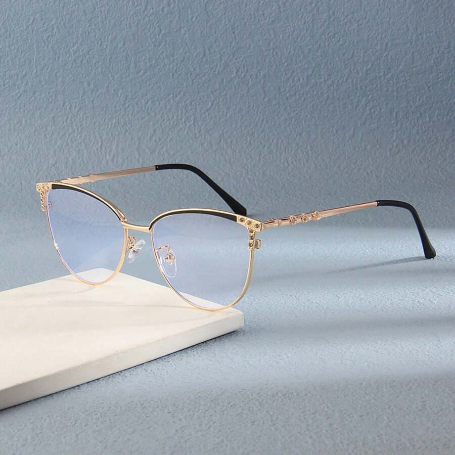 Um Par de Espelhos Planos Metálicos Elegantes com Diamantes em Formato de Olho de Gato