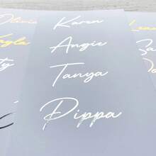 Nhãn dán tên cá nhân hóa theo yêu cầu, nhãn chữ decal, decal vinyl dán chai nước thủy tinh, hộp đựng đồ trang trí đám cưới với tên và chữ theo yêu cầu, nhãn vinyl cá nhân hóa, decal vinyl đám cưới, decal biển hiệu đám cưới, hoạt động nghệ thuật, lịch lễ hội, nhãn dán tường. - Nhiều màu - Xem 5