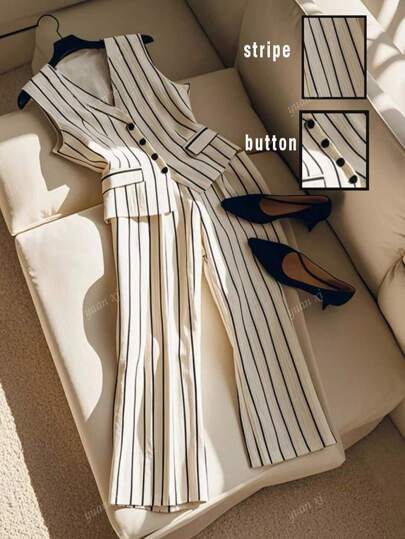Conjunto informal de mujer con chaqueta sin mangas con estampado de rayas y botones delanteros, y pantalones casuales