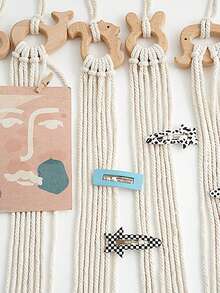 Cartoon Tier Seil Haarschmuck Aufbewahrungsregale für mühelose Organisation, stilvolle wandmontierte Haarspangen Halter, vielseitige Haargummi- und Stirnband-Organizer perfekt für Kinderzimmer, verspieltes Dekor und kreative Aufbewahrungslösungen, um Ihren Raum aufgeräumt und ordentlich zu halten.