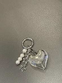 1 pièce Porte-clés en forme de cœur avec lettre cerise, en alliage de zinc élégant et à la mode, personnalisé. Porte-clés cerise polyvalent et haut de gamme, unique, accessoire de sac, pendentif. Cadeau créatif spécial, accessoires de voiture, charms de sac