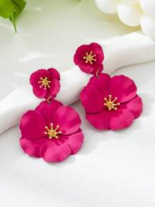 1 par de pendientes de metal de múltiples capas asimétricos con flores, regalo para citas