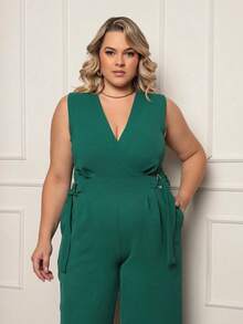 FASHION MIX PREMIUM Elegant Long Jumpsuit Tailored With Detail At The Waist And V-Neckline Plus Size Women's Fits 46 To 50 - 墨綠色 - 查看 5