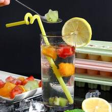 1PC Plastic Ice Cube Trays, Ice Cube Molds, Ice Cube Boxes, Ice-Making Boxes, Covered Ice Cube Trays, Household Ice-Making Molds