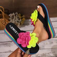 Nuevas sandalias con cuña de suela blanda y decoración de flores, a la moda y cómodas para mujer, recién exportadas en 2025