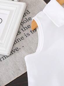 2 件女童夏季时尚 3D 花朵装饰无袖衬衫 + 珍珠装饰破洞牛仔短裤套装，返校装 - 白色 - 查看 4