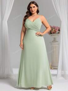 EVER-PRETTY Plus Elegant V Neck Spaghetti Strap Ruched Bust Bridesmaid Gown Summer Long Dresses