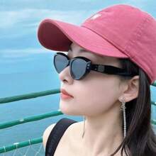 A High-Value , Round Face , Sunscreen Fashion , UV-Protected Glasses.