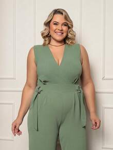 FASHION MIX PREMIUM Elegant Long Jumpsuit Tailored With Detail At The Waist And V-Neckline Plus Size Women's Fits 46 To 50 - 淡綠色 - 查看 4