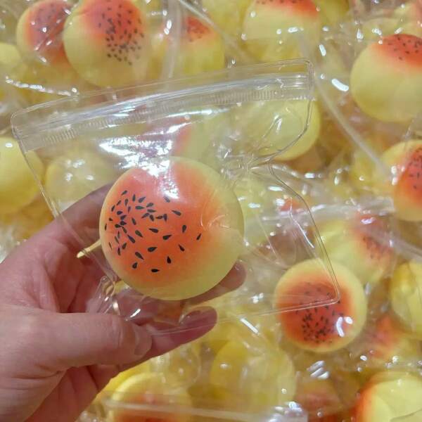 1pc Super Soft, Mud-Like Fluid Egg Yolk Pastry, Slow Rebound, Stress Relief - Party, Fun Sensory Game, Halloween And Christmas Gift, Perfect Christmas/The Packaging Is Random And The Color Is Random