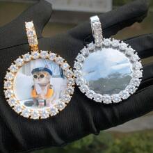 (Hecho a medida) Marco de foto redondo de cubic zirconia grande personalizado, colgante de cuello de estilo hip hop con cubic zirconia de latón para uso diario, incluye cadena de cuerda trenzada de 50 cm