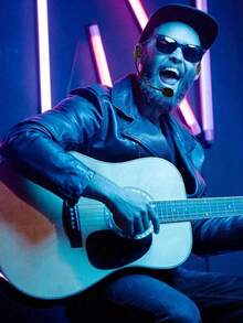 摇滚明星服装配饰耳机，角色扮演假麦克风摇滚明星歌手麦克风头饰万圣节服装配饰道具黑色假麦克风耳机服装道具摇滚明星服装配饰，摇滚明星歌手服装耳机麦克风，头戴式麦克风耳机服装配饰道具适用于万圣节角色扮演音乐派对圣诞节，适合母亲节、婚礼季、毕业季、送给家人和朋友的礼物 - 彩色 - 查看 5